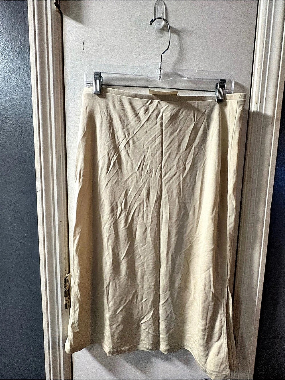 Banana Republic Midi Skirt in Cream Size Medium NWT